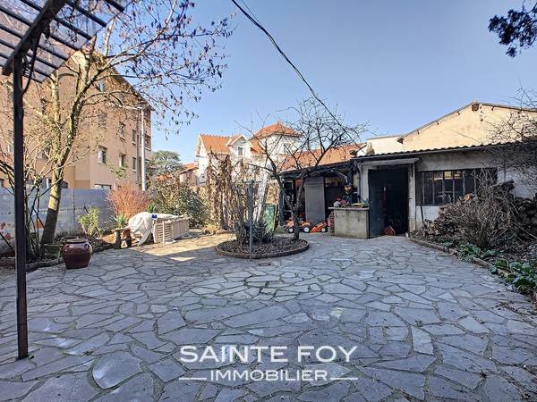 2019060 image9 - Sainte Foy Immobilier - Ce sont des agences immobilières dans l'Ouest Lyonnais spécialisées dans la location de maison ou d'appartement et la vente de propriété de prestige.