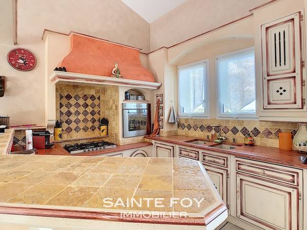 2019066 image6 - Sainte Foy Immobilier - Ce sont des agences immobilières dans l'Ouest Lyonnais spécialisées dans la location de maison ou d'appartement et la vente de propriété de prestige.