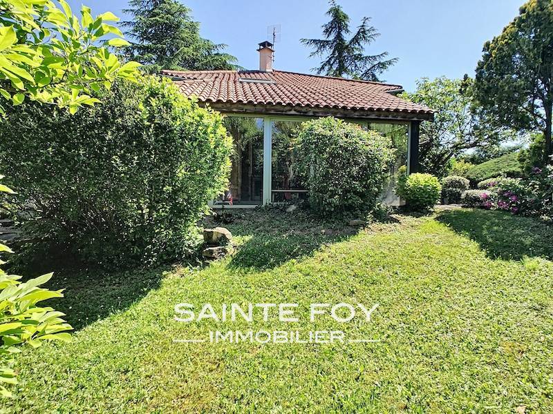 2019062 image1 - Sainte Foy Immobilier - Ce sont des agences immobilières dans l'Ouest Lyonnais spécialisées dans la location de maison ou d'appartement et la vente de propriété de prestige.