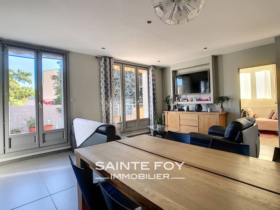 11788900000002 image1 - Sainte Foy Immobilier - Ce sont des agences immobilières dans l'Ouest Lyonnais spécialisées dans la location de maison ou d'appartement et la vente de propriété de prestige.