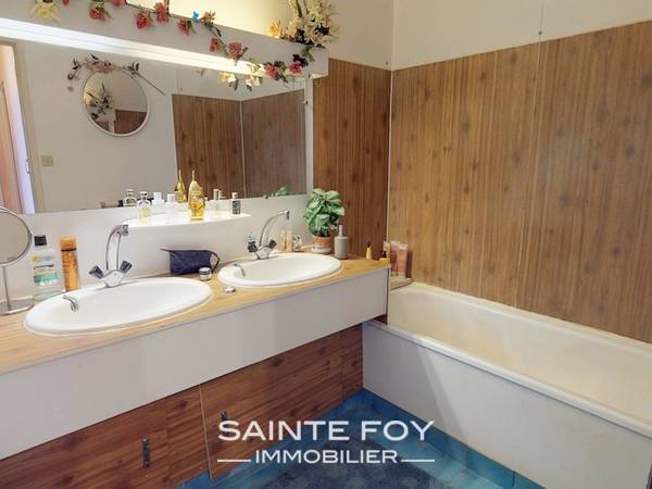 2019093 image6 - Sainte Foy Immobilier - Ce sont des agences immobilières dans l'Ouest Lyonnais spécialisées dans la location de maison ou d'appartement et la vente de propriété de prestige.