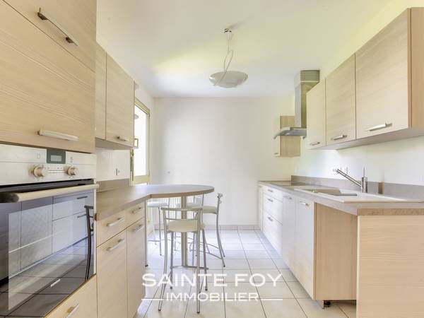 6794 image3 - Sainte Foy Immobilier - Ce sont des agences immobilières dans l'Ouest Lyonnais spécialisées dans la location de maison ou d'appartement et la vente de propriété de prestige.
