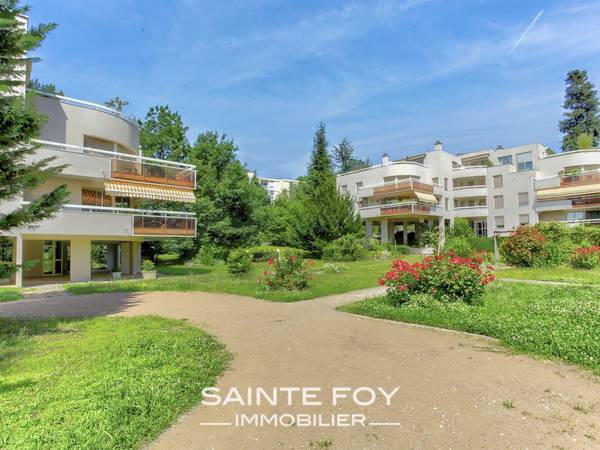 6794 image6 - Sainte Foy Immobilier - Ce sont des agences immobilières dans l'Ouest Lyonnais spécialisées dans la location de maison ou d'appartement et la vente de propriété de prestige.