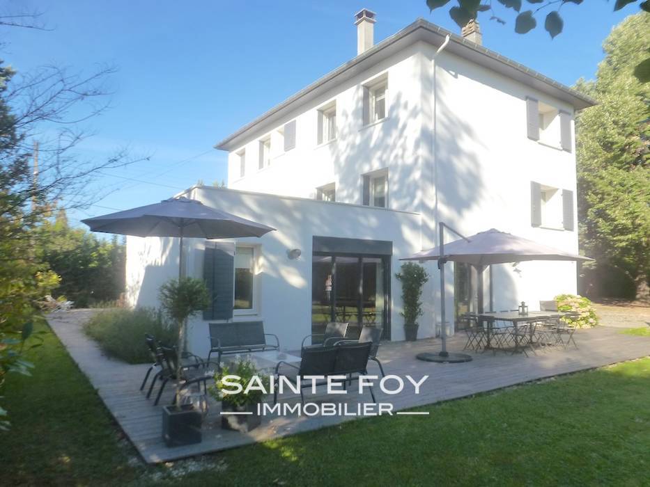 12492 image1 - Sainte Foy Immobilier - Ce sont des agences immobilières dans l'Ouest Lyonnais spécialisées dans la location de maison ou d'appartement et la vente de propriété de prestige.