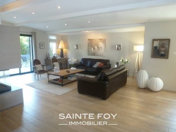 12492 image2 - Sainte Foy Immobilier - Ce sont des agences immobilières dans l'Ouest Lyonnais spécialisées dans la location de maison ou d'appartement et la vente de propriété de prestige.