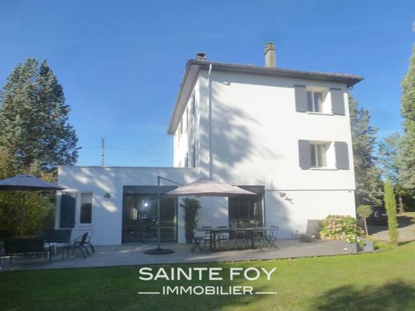 12492 image5 - Sainte Foy Immobilier - Ce sont des agences immobilières dans l'Ouest Lyonnais spécialisées dans la location de maison ou d'appartement et la vente de propriété de prestige.
