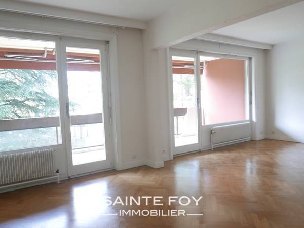 118182 image9 - Sainte Foy Immobilier - Ce sont des agences immobilières dans l'Ouest Lyonnais spécialisées dans la location de maison ou d'appartement et la vente de propriété de prestige.