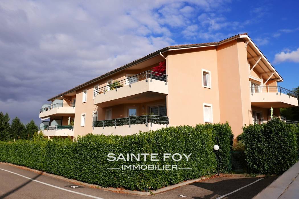 14115 image1 - Sainte Foy Immobilier - Ce sont des agences immobilières dans l'Ouest Lyonnais spécialisées dans la location de maison ou d'appartement et la vente de propriété de prestige.