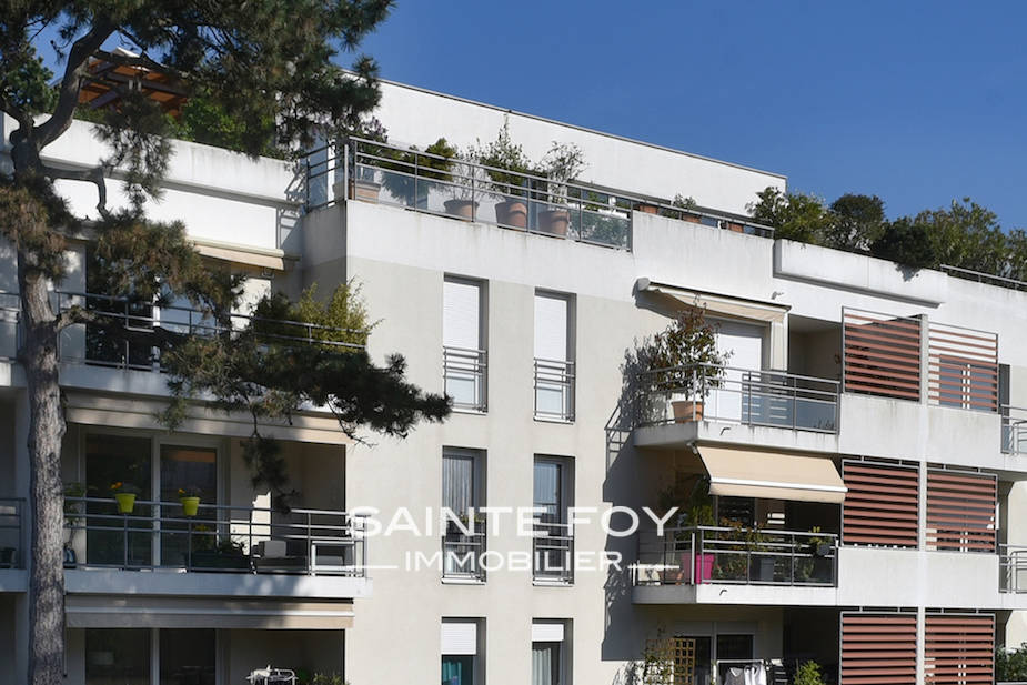 17318 image1 - Sainte Foy Immobilier - Ce sont des agences immobilières dans l'Ouest Lyonnais spécialisées dans la location de maison ou d'appartement et la vente de propriété de prestige.