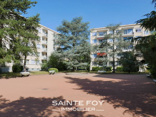 17357 image9 - Sainte Foy Immobilier - Ce sont des agences immobilières dans l'Ouest Lyonnais spécialisées dans la location de maison ou d'appartement et la vente de propriété de prestige.