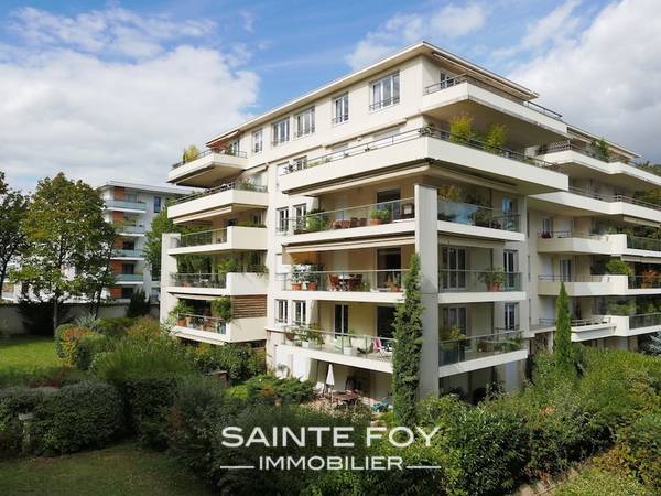17472 image7 - Sainte Foy Immobilier - Ce sont des agences immobilières dans l'Ouest Lyonnais spécialisées dans la location de maison ou d'appartement et la vente de propriété de prestige.
