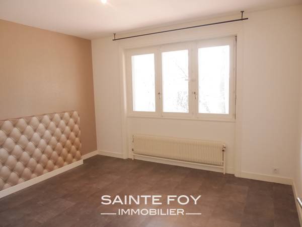 118026 image4 - Sainte Foy Immobilier - Ce sont des agences immobilières dans l'Ouest Lyonnais spécialisées dans la location de maison ou d'appartement et la vente de propriété de prestige.