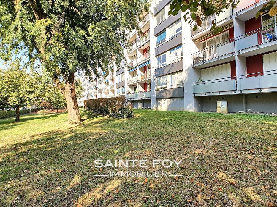 118118 image1 - Sainte Foy Immobilier - Ce sont des agences immobilières dans l'Ouest Lyonnais spécialisées dans la location de maison ou d'appartement et la vente de propriété de prestige.