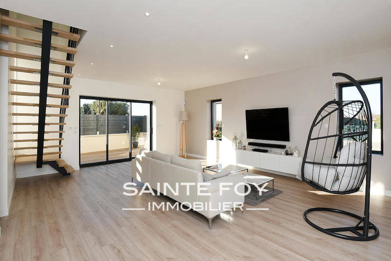 2019012 image1 - Sainte Foy Immobilier - Ce sont des agences immobilières dans l'Ouest Lyonnais spécialisées dans la location de maison ou d'appartement et la vente de propriété de prestige.