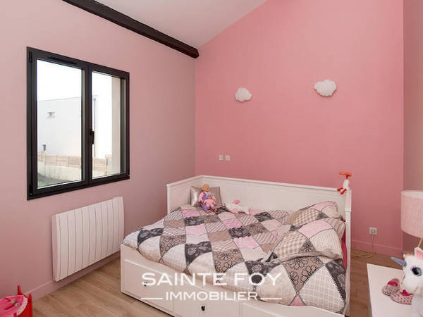 2019012 image7 - Sainte Foy Immobilier - Ce sont des agences immobilières dans l'Ouest Lyonnais spécialisées dans la location de maison ou d'appartement et la vente de propriété de prestige.