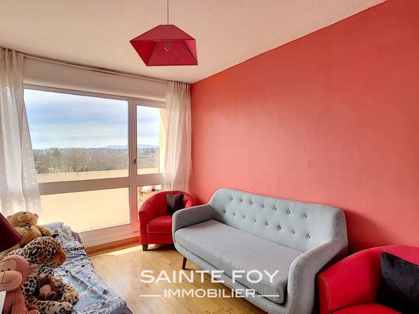 2019099 image8 - Sainte Foy Immobilier - Ce sont des agences immobilières dans l'Ouest Lyonnais spécialisées dans la location de maison ou d'appartement et la vente de propriété de prestige.