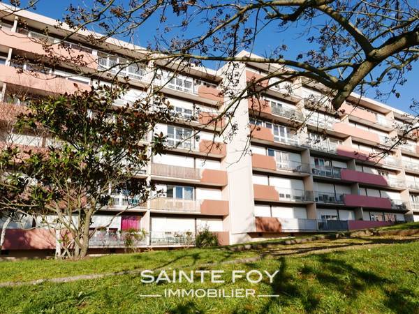 2019099 image9 - Sainte Foy Immobilier - Ce sont des agences immobilières dans l'Ouest Lyonnais spécialisées dans la location de maison ou d'appartement et la vente de propriété de prestige.