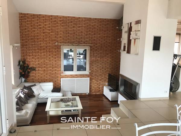 2019141 image2 - Sainte Foy Immobilier - Ce sont des agences immobilières dans l'Ouest Lyonnais spécialisées dans la location de maison ou d'appartement et la vente de propriété de prestige.