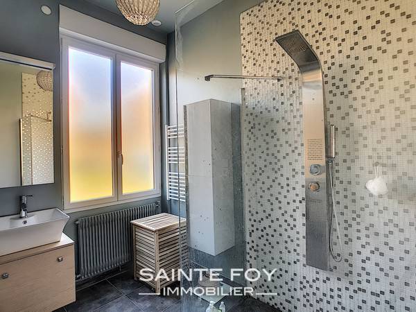 2019025 image4 - Sainte Foy Immobilier - Ce sont des agences immobilières dans l'Ouest Lyonnais spécialisées dans la location de maison ou d'appartement et la vente de propriété de prestige.