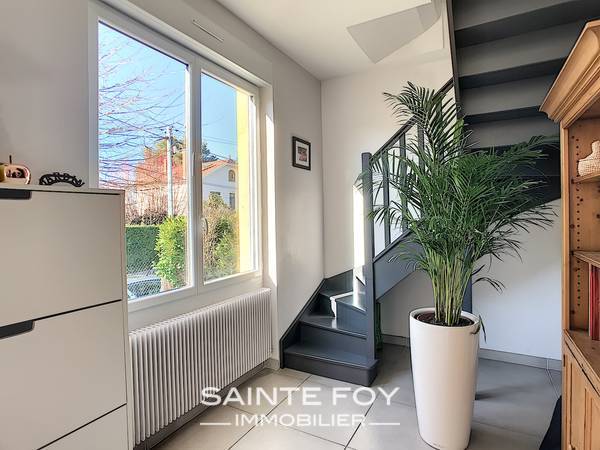2019025 image6 - Sainte Foy Immobilier - Ce sont des agences immobilières dans l'Ouest Lyonnais spécialisées dans la location de maison ou d'appartement et la vente de propriété de prestige.