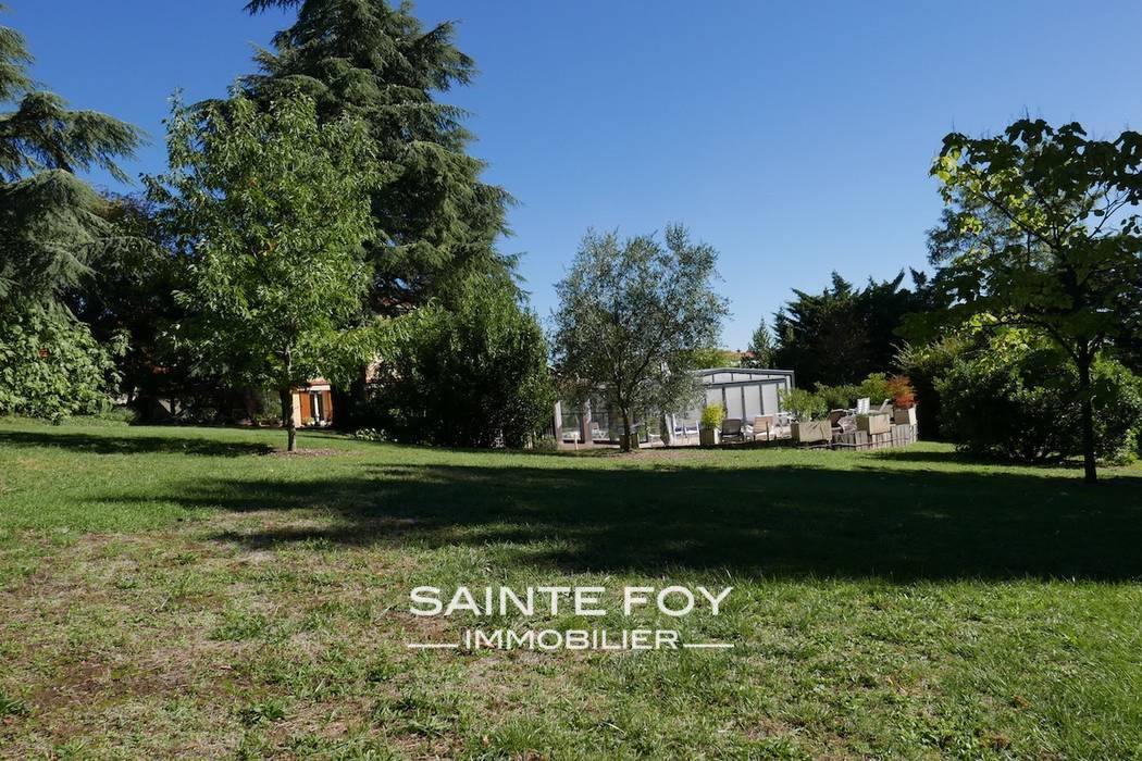 118106 image1 - Sainte Foy Immobilier - Ce sont des agences immobilières dans l'Ouest Lyonnais spécialisées dans la location de maison ou d'appartement et la vente de propriété de prestige.