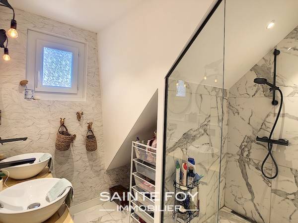 2019147 image8 - Sainte Foy Immobilier - Ce sont des agences immobilières dans l'Ouest Lyonnais spécialisées dans la location de maison ou d'appartement et la vente de propriété de prestige.