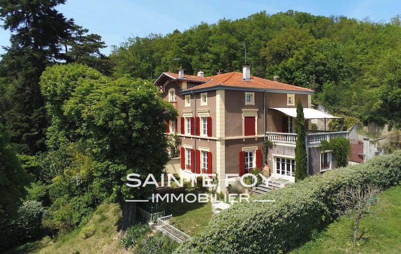 118529 image1 - Sainte Foy Immobilier - Ce sont des agences immobilières dans l'Ouest Lyonnais spécialisées dans la location de maison ou d'appartement et la vente de propriété de prestige.
