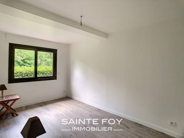 10886 image4 - Sainte Foy Immobilier - Ce sont des agences immobilières dans l'Ouest Lyonnais spécialisées dans la location de maison ou d'appartement et la vente de propriété de prestige.