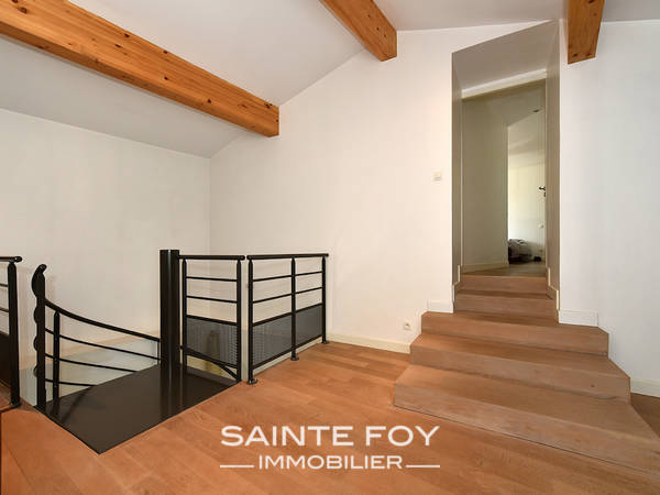 17490 image5 - Sainte Foy Immobilier - Ce sont des agences immobilières dans l'Ouest Lyonnais spécialisées dans la location de maison ou d'appartement et la vente de propriété de prestige.