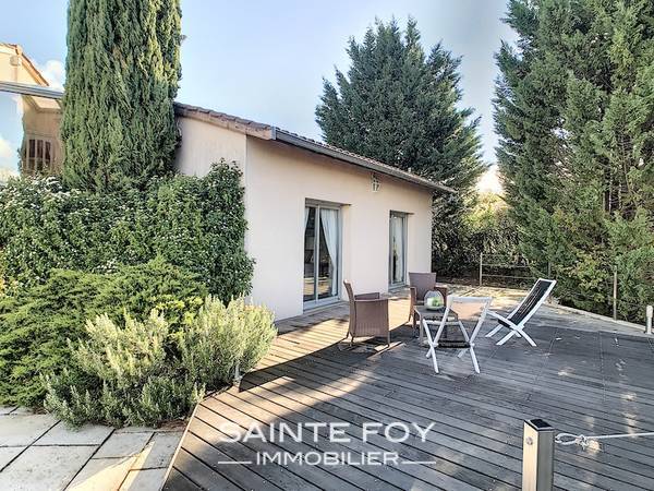 2019171 image7 - Sainte Foy Immobilier - Ce sont des agences immobilières dans l'Ouest Lyonnais spécialisées dans la location de maison ou d'appartement et la vente de propriété de prestige.
