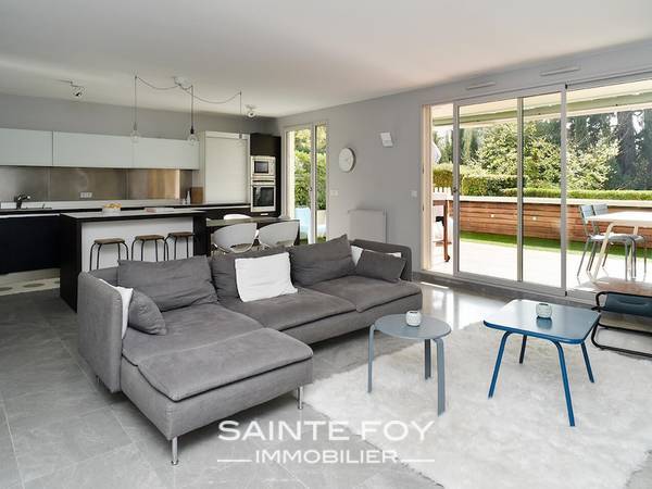 118308 image3 - Sainte Foy Immobilier - Ce sont des agences immobilières dans l'Ouest Lyonnais spécialisées dans la location de maison ou d'appartement et la vente de propriété de prestige.