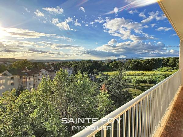 2019228 image9 - Sainte Foy Immobilier - Ce sont des agences immobilières dans l'Ouest Lyonnais spécialisées dans la location de maison ou d'appartement et la vente de propriété de prestige.