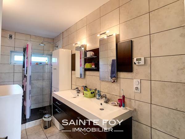 2019247 image6 - Sainte Foy Immobilier - Ce sont des agences immobilières dans l'Ouest Lyonnais spécialisées dans la location de maison ou d'appartement et la vente de propriété de prestige.