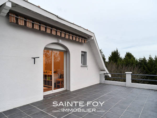 2019251 image8 - Sainte Foy Immobilier - Ce sont des agences immobilières dans l'Ouest Lyonnais spécialisées dans la location de maison ou d'appartement et la vente de propriété de prestige.