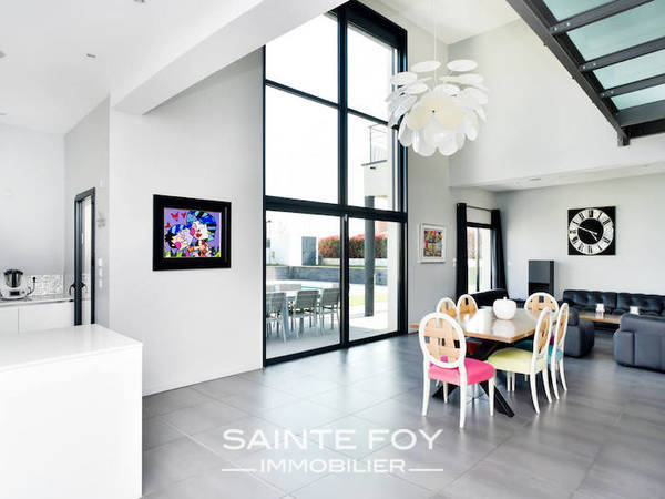 2019169 image3 - Sainte Foy Immobilier - Ce sont des agences immobilières dans l'Ouest Lyonnais spécialisées dans la location de maison ou d'appartement et la vente de propriété de prestige.