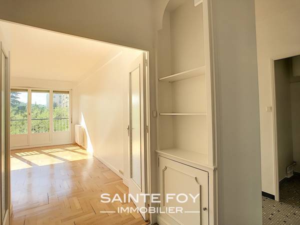 2019188 image8 - Sainte Foy Immobilier - Ce sont des agences immobilières dans l'Ouest Lyonnais spécialisées dans la location de maison ou d'appartement et la vente de propriété de prestige.