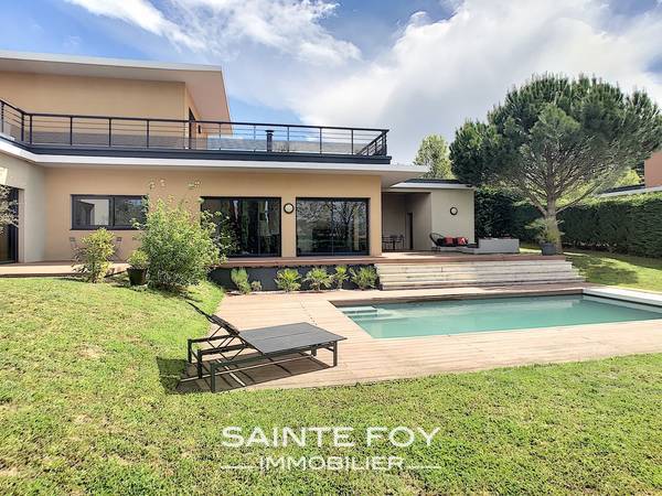 2019206 image2 - Sainte Foy Immobilier - Ce sont des agences immobilières dans l'Ouest Lyonnais spécialisées dans la location de maison ou d'appartement et la vente de propriété de prestige.