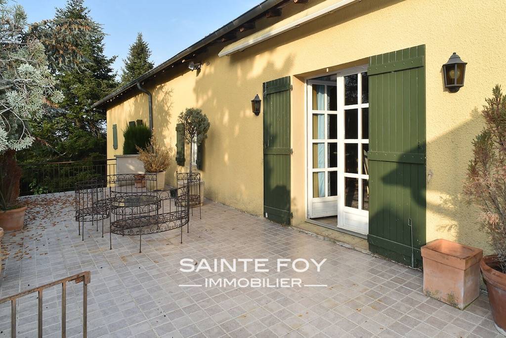 118301 image1 - Sainte Foy Immobilier - Ce sont des agences immobilières dans l'Ouest Lyonnais spécialisées dans la location de maison ou d'appartement et la vente de propriété de prestige.