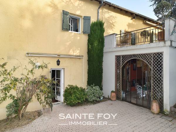 118301 image2 - Sainte Foy Immobilier - Ce sont des agences immobilières dans l'Ouest Lyonnais spécialisées dans la location de maison ou d'appartement et la vente de propriété de prestige.