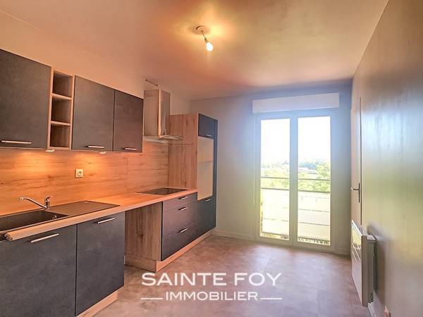 2019374 image3 - Sainte Foy Immobilier - Ce sont des agences immobilières dans l'Ouest Lyonnais spécialisées dans la location de maison ou d'appartement et la vente de propriété de prestige.