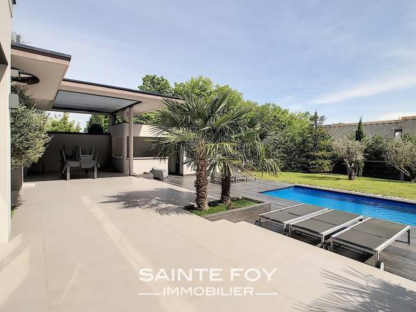 2019356 image9 - Sainte Foy Immobilier - Ce sont des agences immobilières dans l'Ouest Lyonnais spécialisées dans la location de maison ou d'appartement et la vente de propriété de prestige.