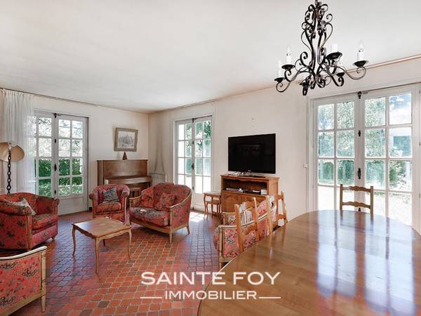 118140 image7 - Sainte Foy Immobilier - Ce sont des agences immobilières dans l'Ouest Lyonnais spécialisées dans la location de maison ou d'appartement et la vente de propriété de prestige.