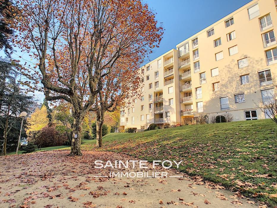1761369 image1 - Sainte Foy Immobilier - Ce sont des agences immobilières dans l'Ouest Lyonnais spécialisées dans la location de maison ou d'appartement et la vente de propriété de prestige.