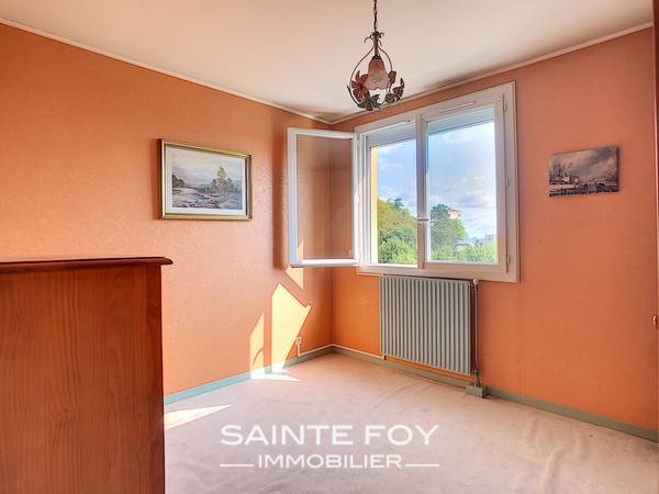1761369 image6 - Sainte Foy Immobilier - Ce sont des agences immobilières dans l'Ouest Lyonnais spécialisées dans la location de maison ou d'appartement et la vente de propriété de prestige.
