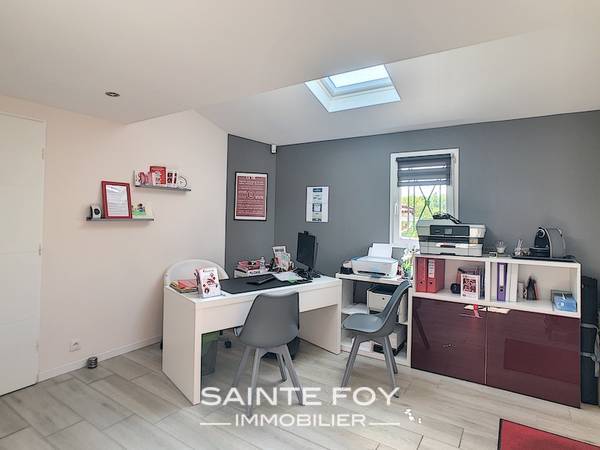 11909 image3 - Sainte Foy Immobilier - Ce sont des agences immobilières dans l'Ouest Lyonnais spécialisées dans la location de maison ou d'appartement et la vente de propriété de prestige.