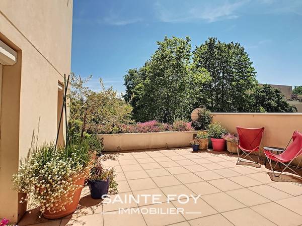 2019354 image8 - Sainte Foy Immobilier - Ce sont des agences immobilières dans l'Ouest Lyonnais spécialisées dans la location de maison ou d'appartement et la vente de propriété de prestige.