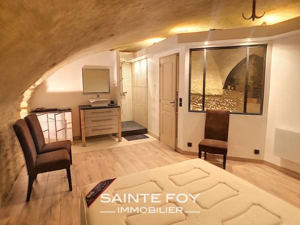 2019403 image8 - Sainte Foy Immobilier - Ce sont des agences immobilières dans l'Ouest Lyonnais spécialisées dans la location de maison ou d'appartement et la vente de propriété de prestige.
