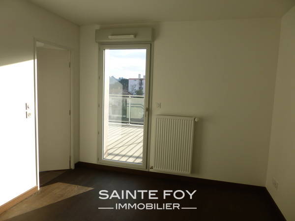 11679 image3 - Sainte Foy Immobilier - Ce sont des agences immobilières dans l'Ouest Lyonnais spécialisées dans la location de maison ou d'appartement et la vente de propriété de prestige.
