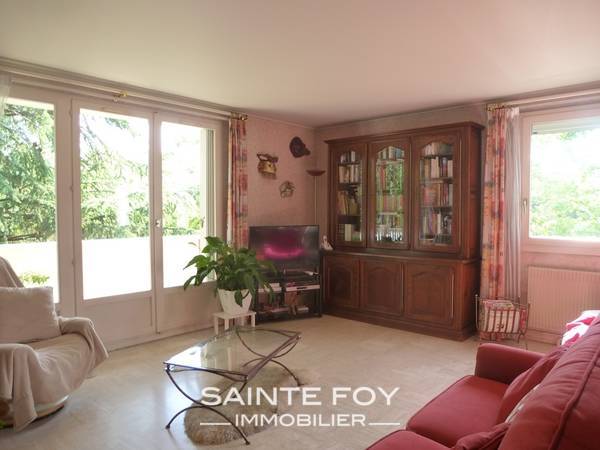 11685 image2 - Sainte Foy Immobilier - Ce sont des agences immobilières dans l'Ouest Lyonnais spécialisées dans la location de maison ou d'appartement et la vente de propriété de prestige.