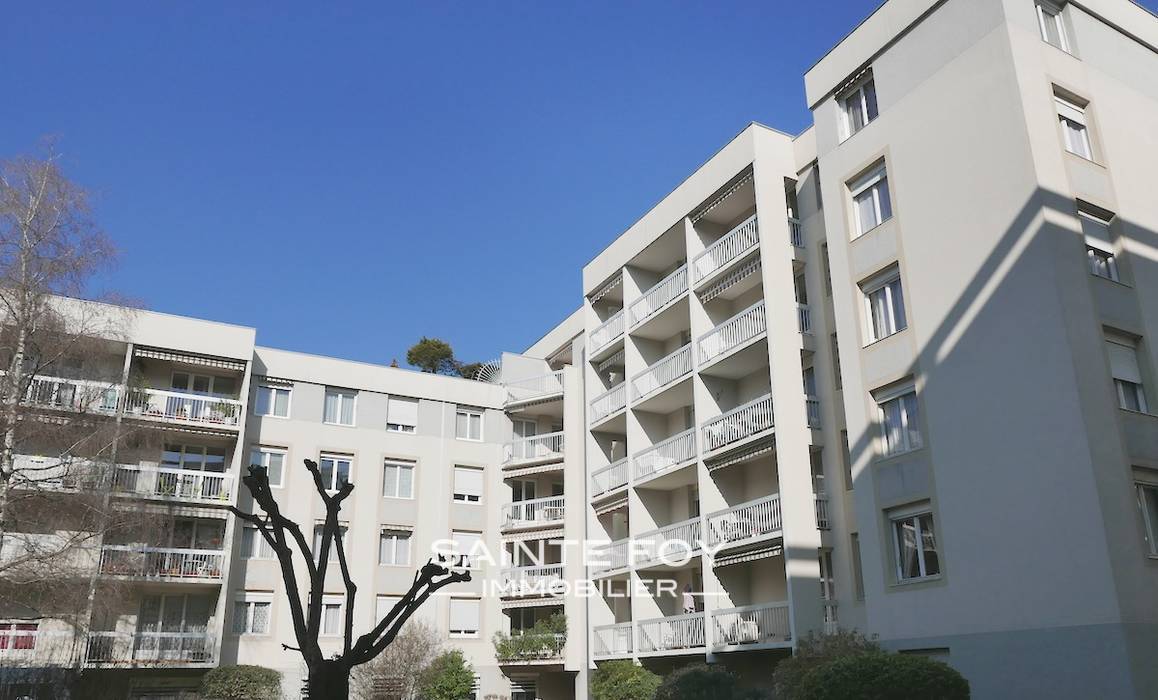 11699 image1 - Sainte Foy Immobilier - Ce sont des agences immobilières dans l'Ouest Lyonnais spécialisées dans la location de maison ou d'appartement et la vente de propriété de prestige.